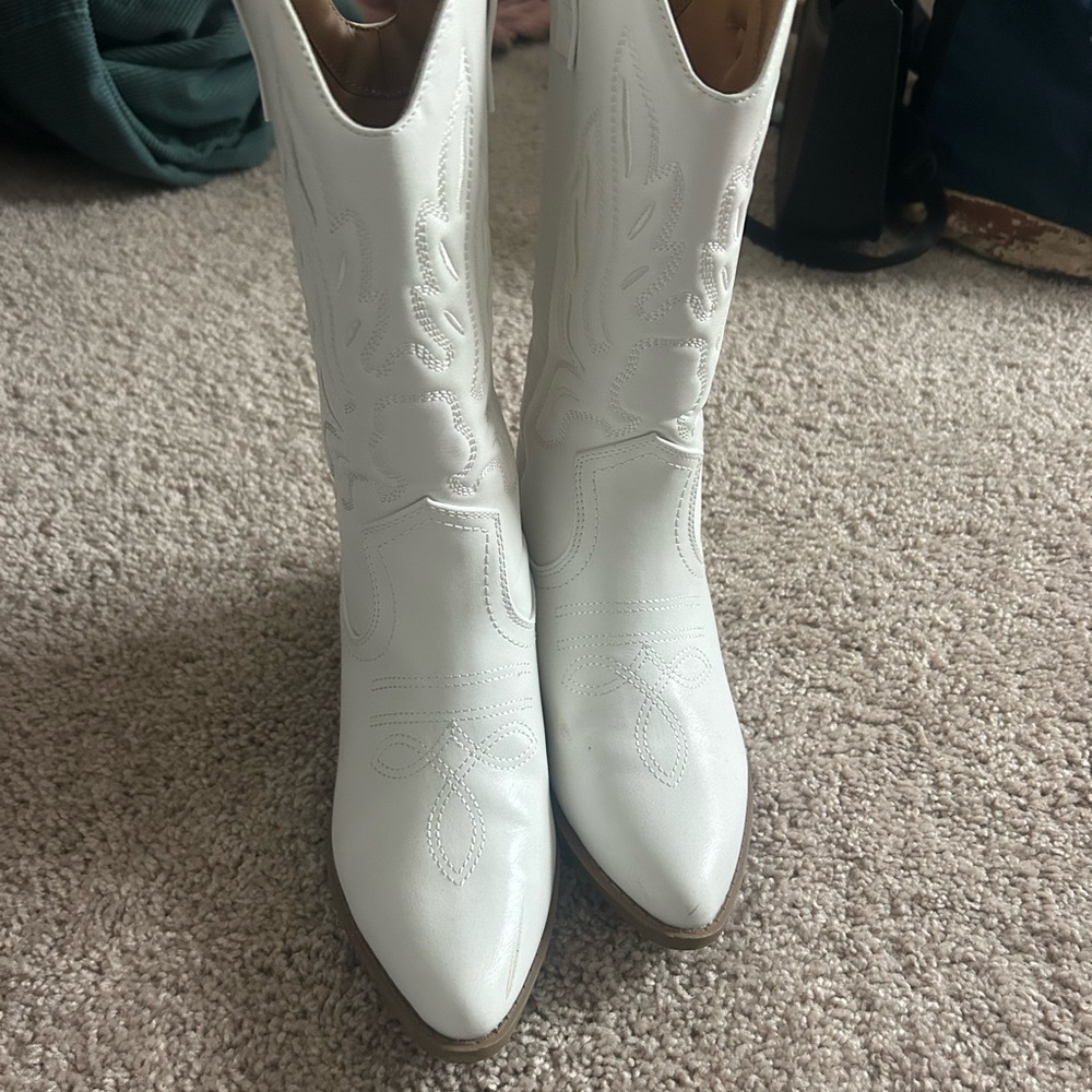 Women's White Cowgirl Boots